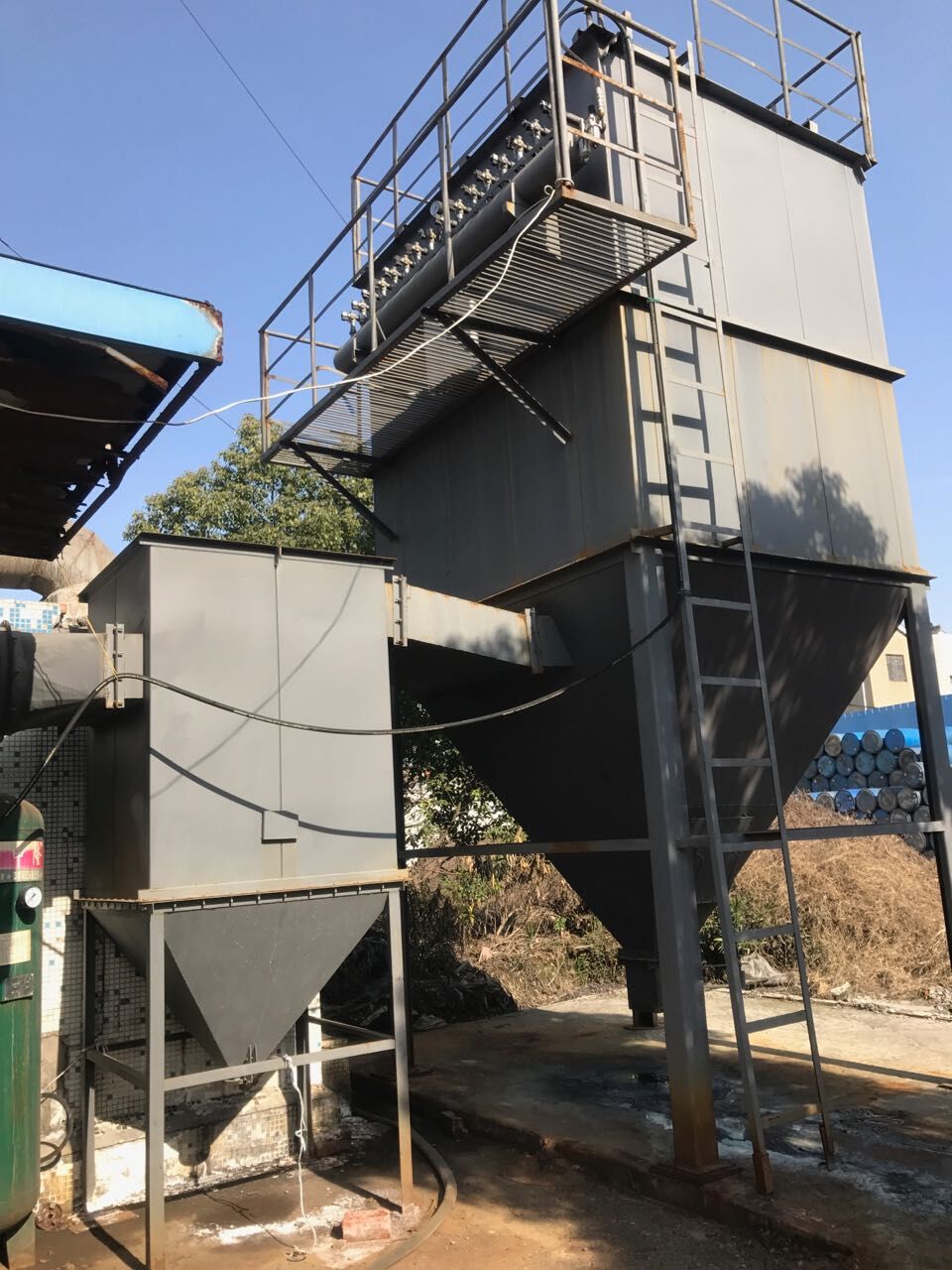 ���̰���